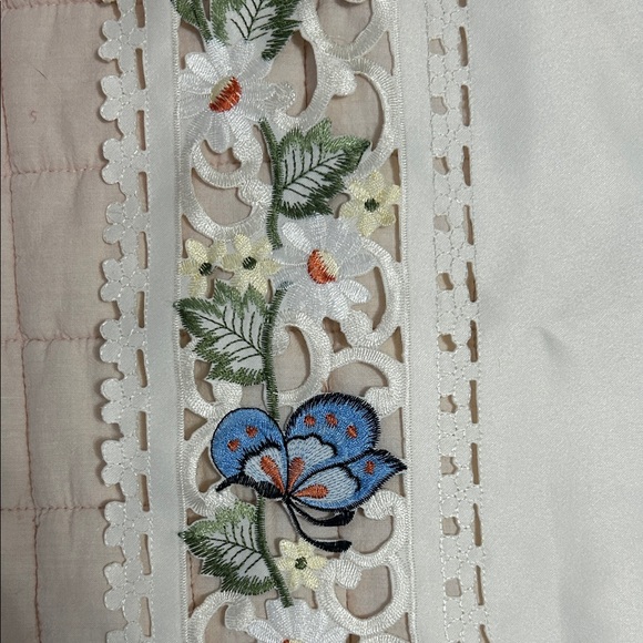 Table Runner Set - Picture 3 of 15